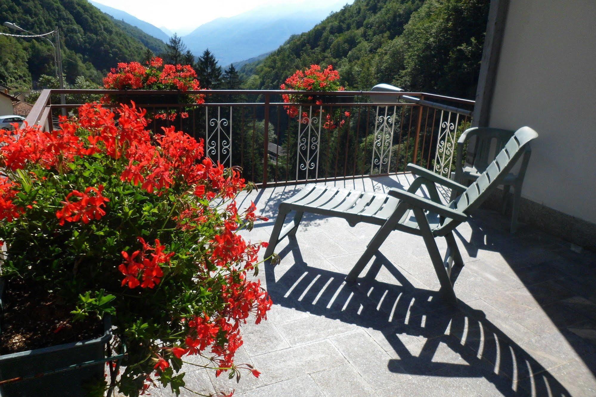 Albergo Ristorante Regina Bognanco Bagian luar foto